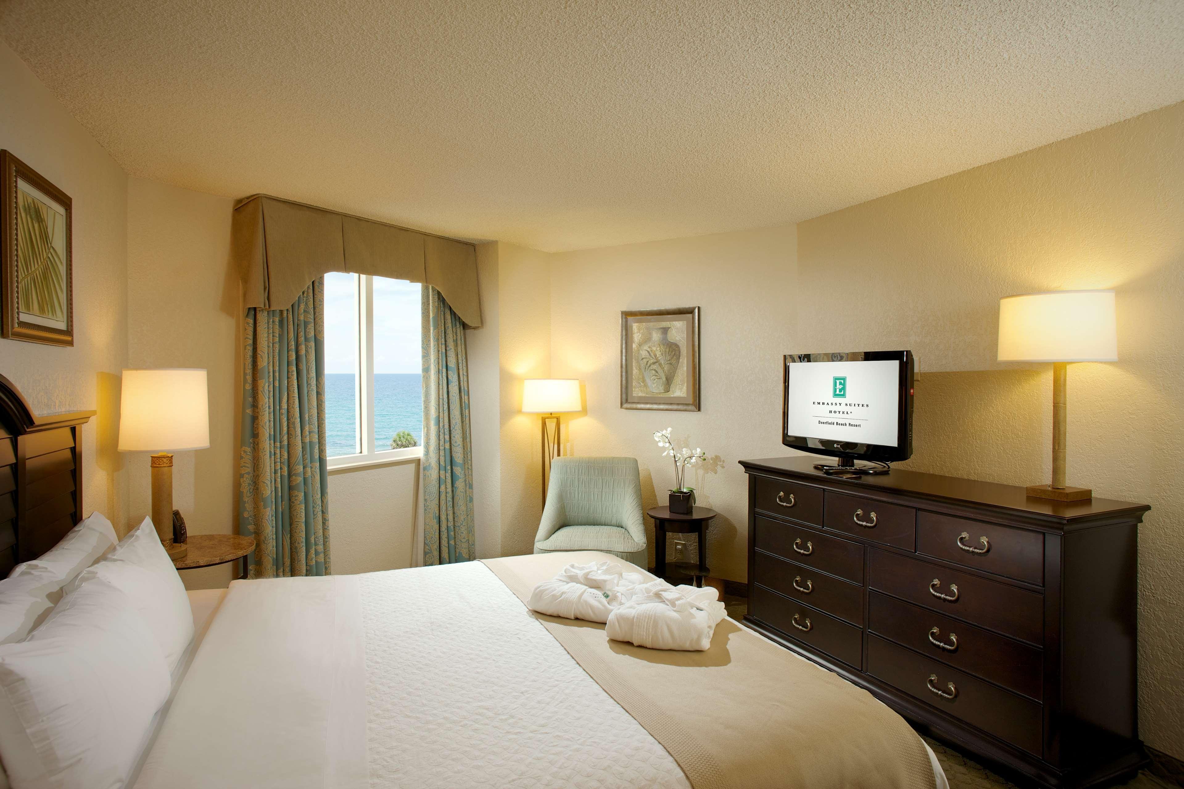 Embassy By Hilton Deerfield &