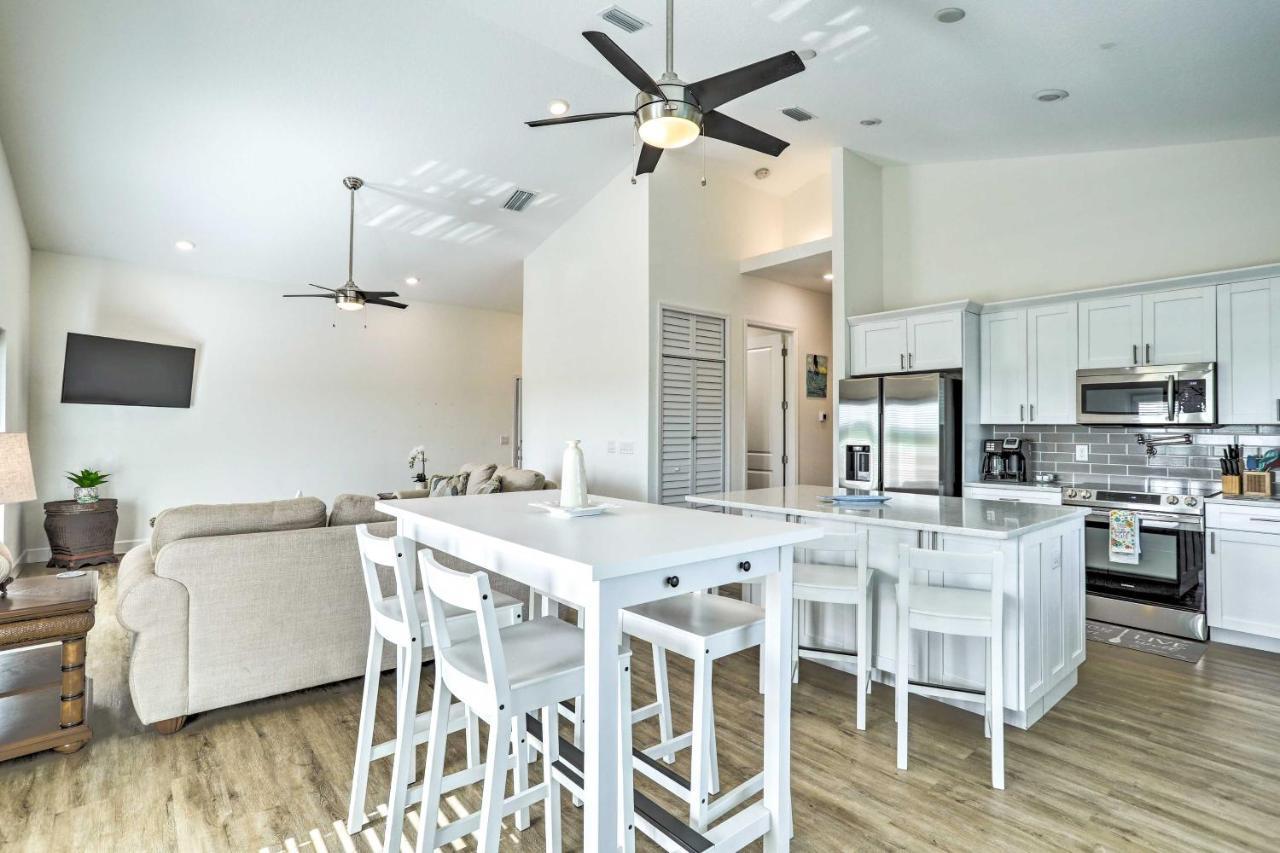 House With Patio, Near Downtown And Beaches! Holiday home *