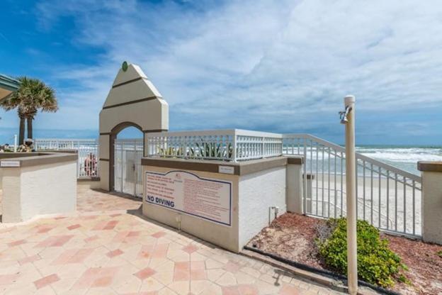 Oceanfront At Daytona Resort: Balcony Views & 4 Pools *