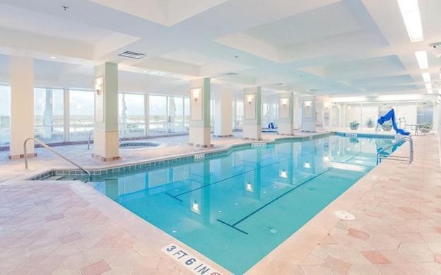 Apartment Oceanfront At Daytona Resort: Balcony Views & 4 Pools