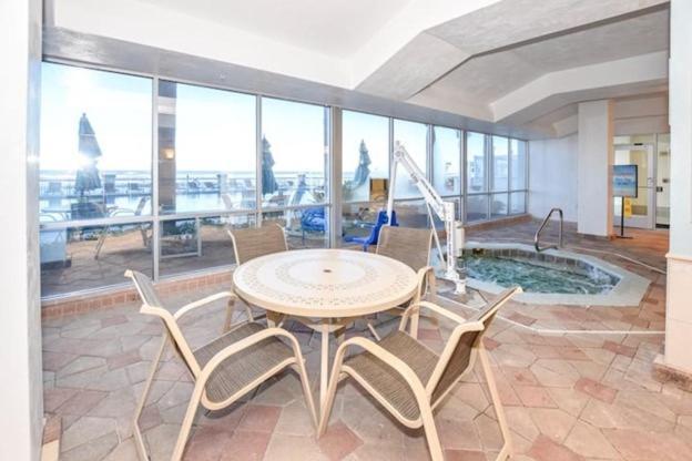 Oceanfront At Daytona Resort: Balcony Views & 4 Pools Daytona Beach