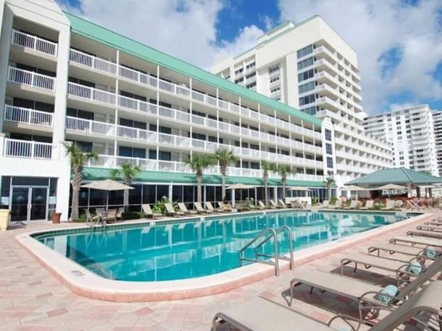 Oceanfront At Daytona Resort: Balcony Views & 4 Pools Daytona Beach