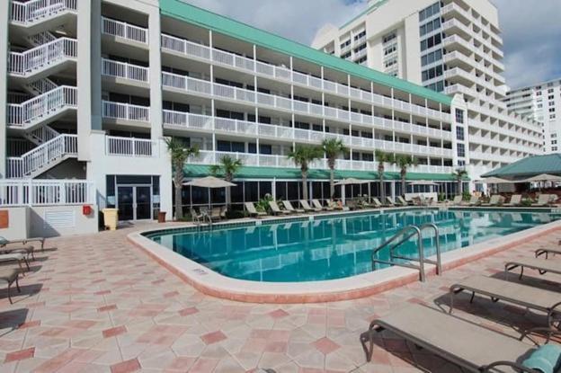 Apartment Oceanfront At Daytona Resort: Balcony Views & 4 Pools *