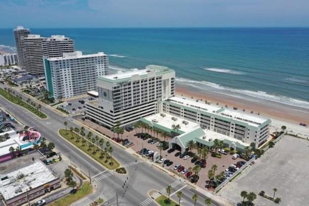 Apartment Oceanfront At Daytona Resort: Balcony Views & 4 Pools *