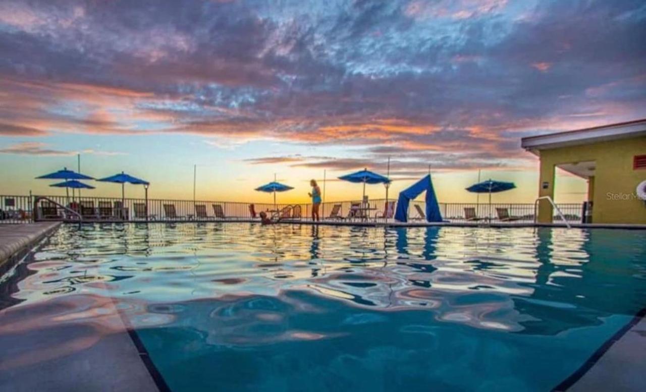 Aparthotel 2 Bed With Balcony Facing Pool And Sunsets! Tampa