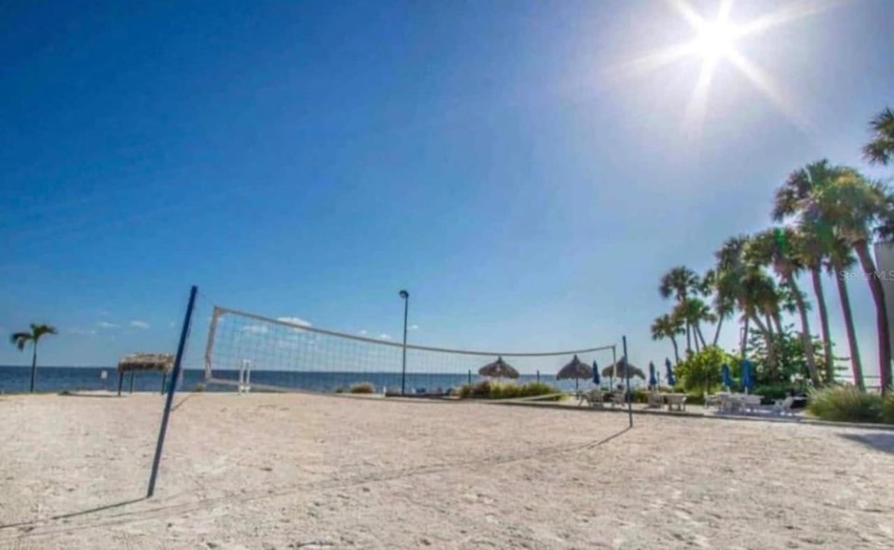 Aparthotel 2 Bed With Balcony Facing Pool And Sunsets!