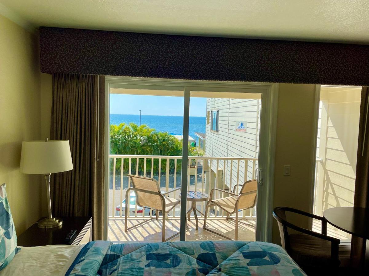 2 Bed With Balcony Facing Pool And Sunsets! Aparthotel Tampa