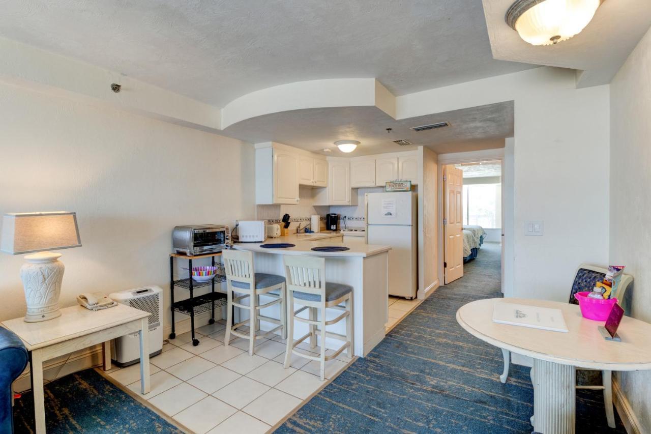 Oceanfront With Kitchen And Wifi Sleeps 6 Holiday home Daytona Beach