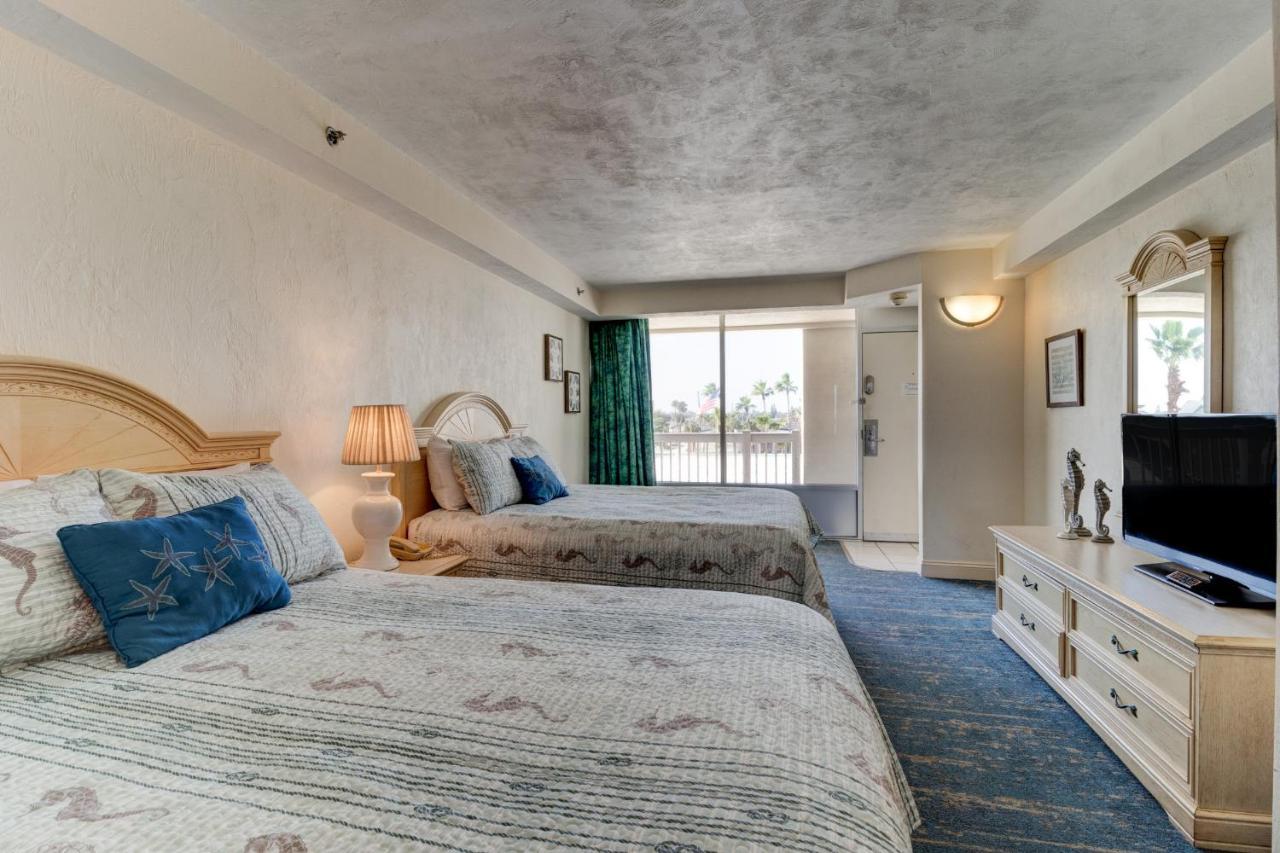 Oceanfront With Kitchen And Wifi Sleeps 6 * Daytona Beach