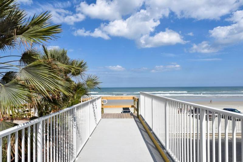 Unit 107 Aruba - 3 Bedroom Ocean View Apartment Daytona Beach