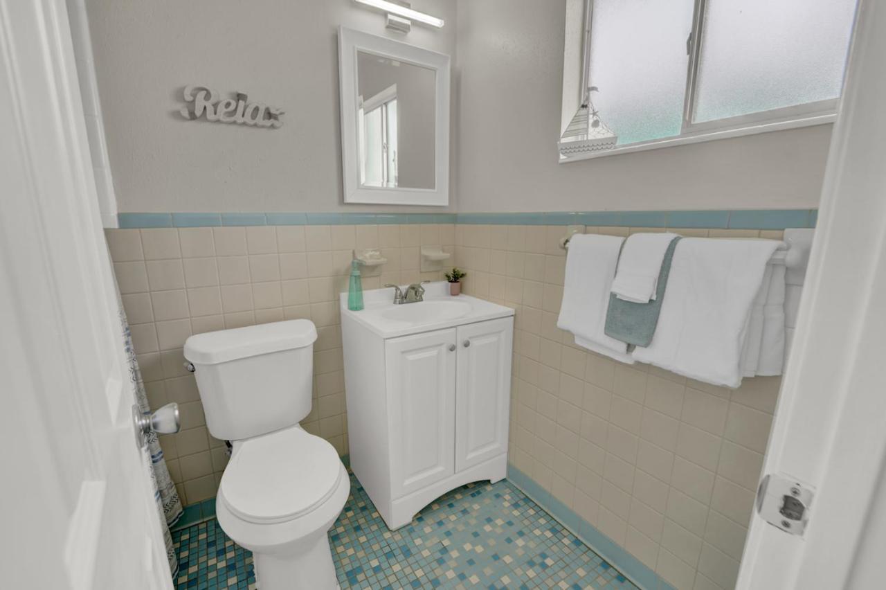 Apartment Sf Unit 2 - Swim, Surf, Relax:) Renovated Studio Steps 2 Beach Panama City Beach