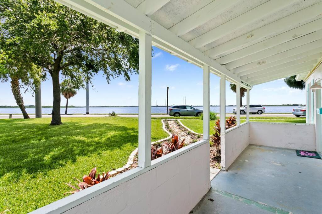 Holiday home Deco Drive Waterfront 1bed On The Bay *