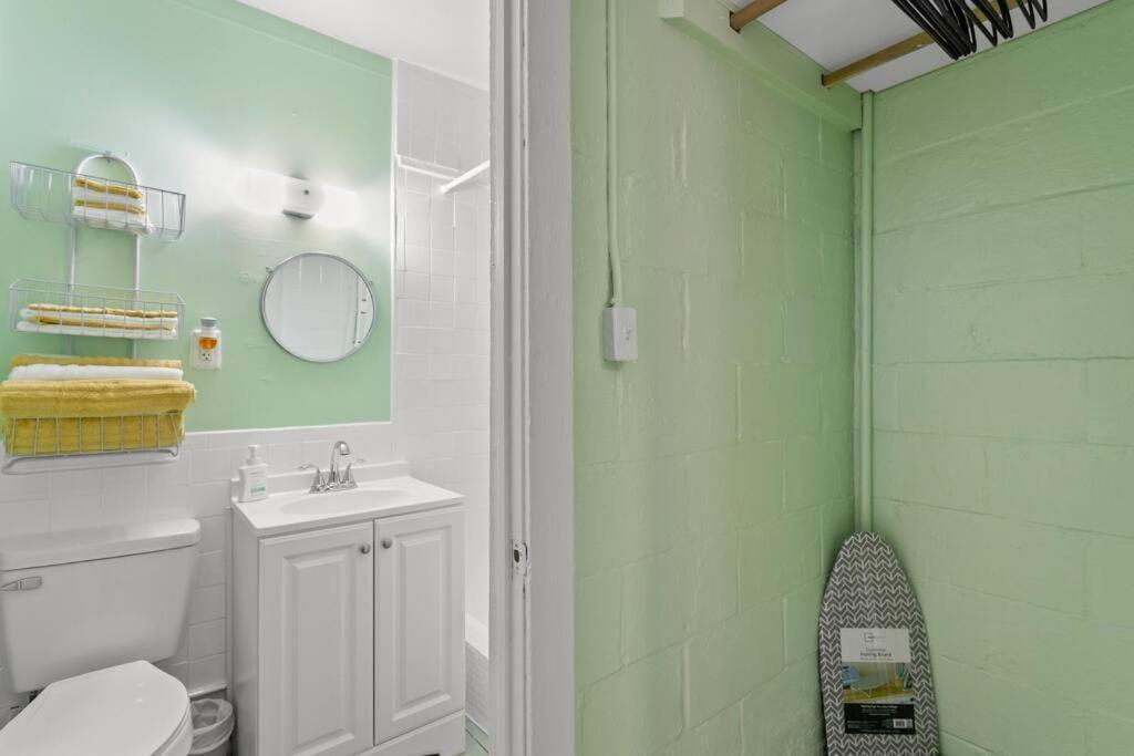 Deco Drive Waterfront 1bed On The Bay Holiday home Tampa