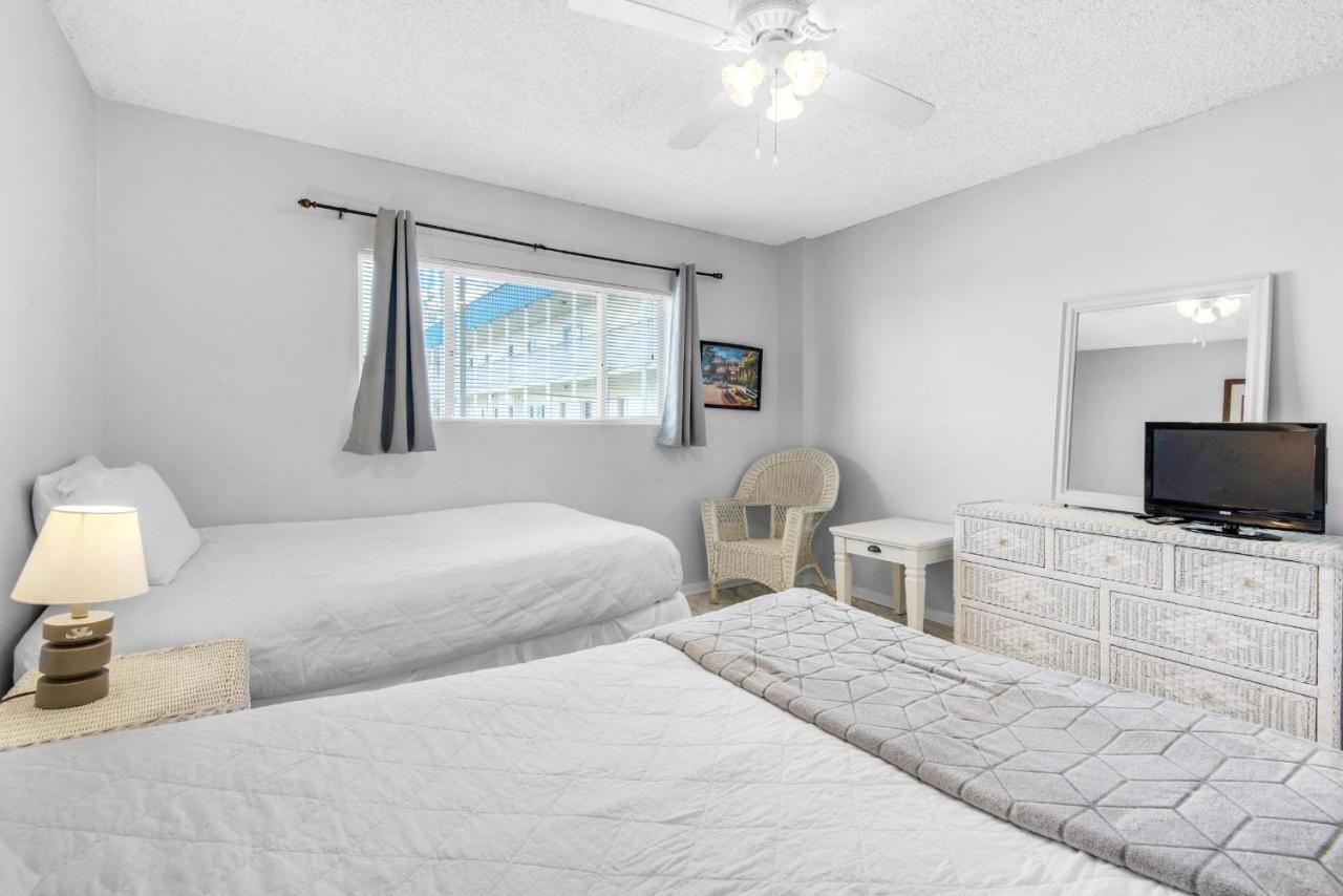 Apartment Regency Towers 1320