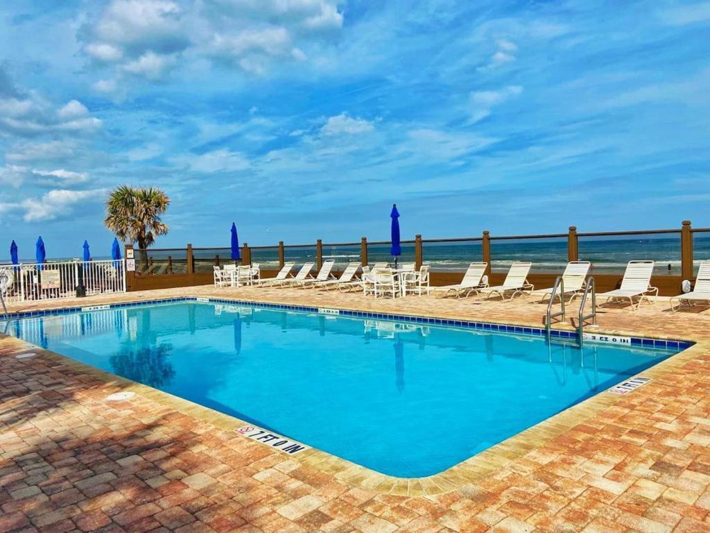 Sea Dip Studios! 3*