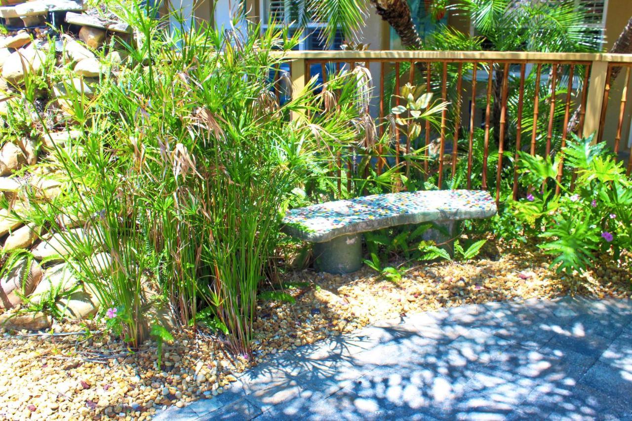 Coconut Grove 5 Apartment *