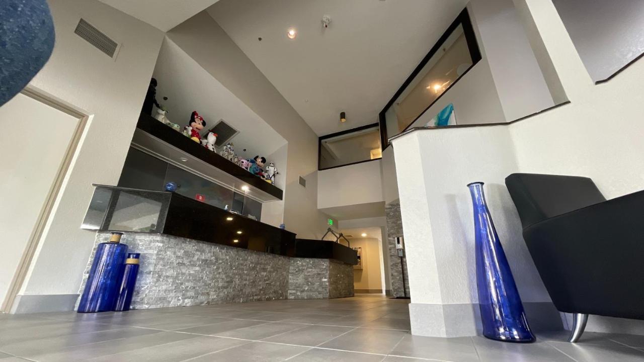 Hotel Destiny Palms Maingate West