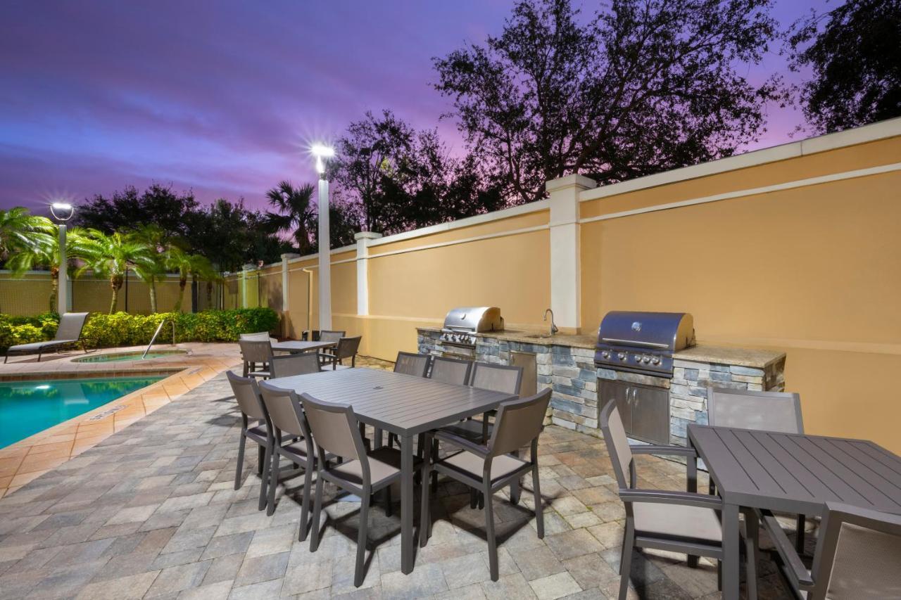 Hotel By Marriott Daytona Speedway/airport 3*