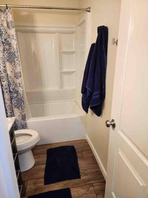 Lovely 2 Bedroom 1 Bathroom Minutes From The Daytona Beach