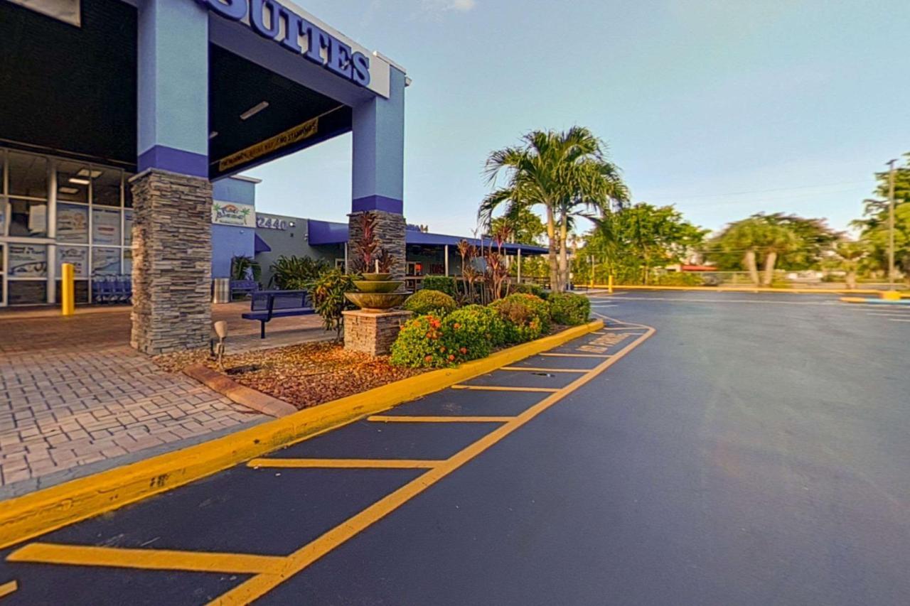 Hotel Rodeway & Lauderdale Airport & Cruise Port Dania Beach