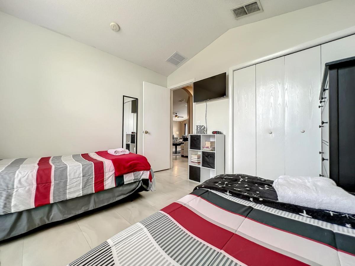 Holiday home Gorgeous Pool Near Disney - 2024 Specials! *