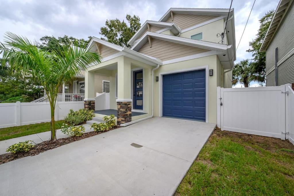 Cozy And Spacious 4br House With Pool In *