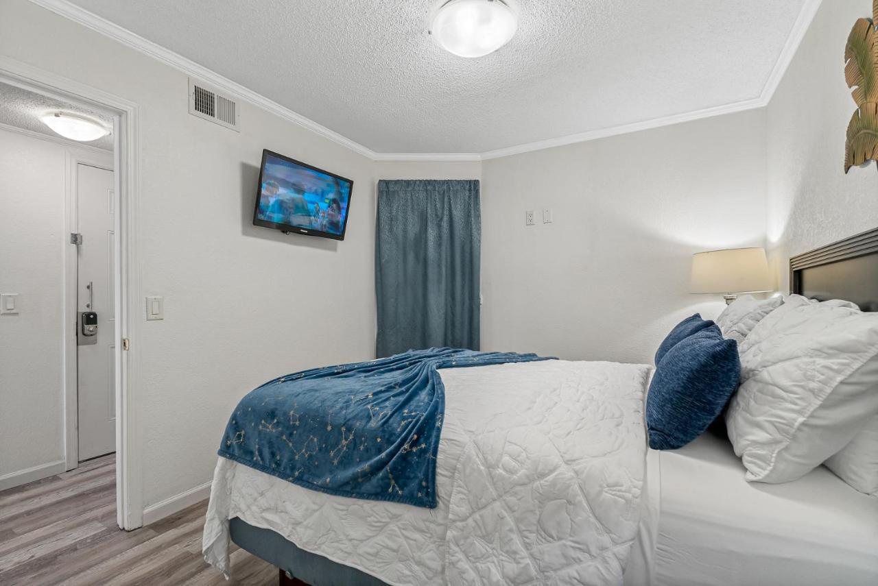 Wake Up To Ocean Views From Your Private Balcony * Tampa