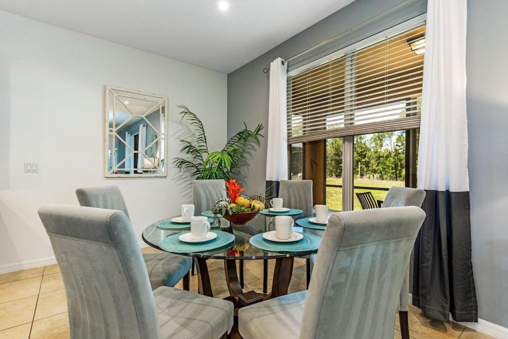 #469-fabulous 6 Bed With Private Pool/spa, Extended Deck And A Conservation View *