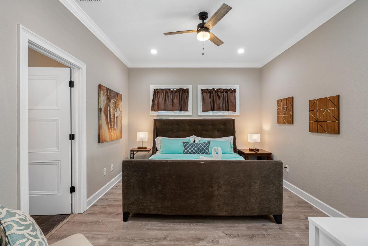 Cozy And Spacious 4br House With Pool In Holiday home Tampa