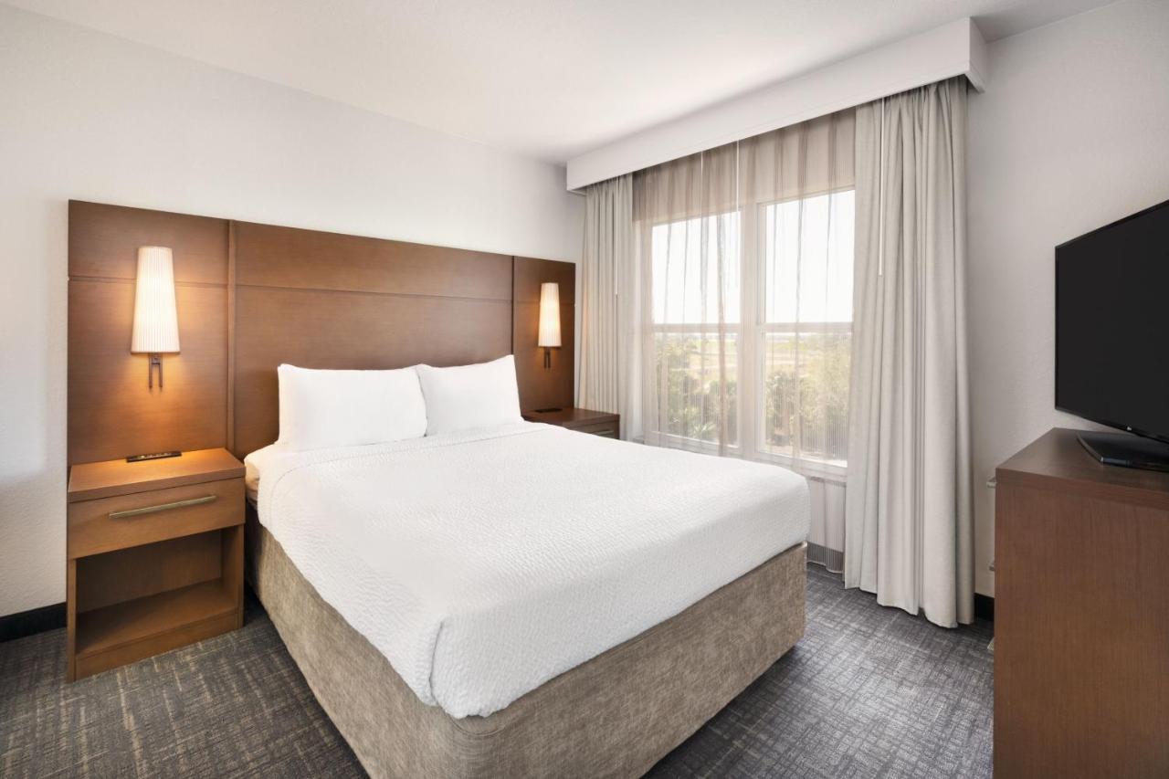 By Marriott Daytona Speedway/airport