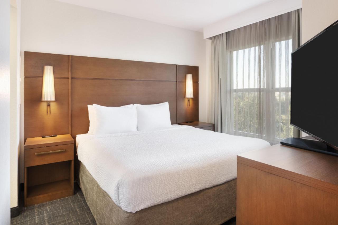 Hotel By Marriott Daytona Speedway/airport Daytona Beach
