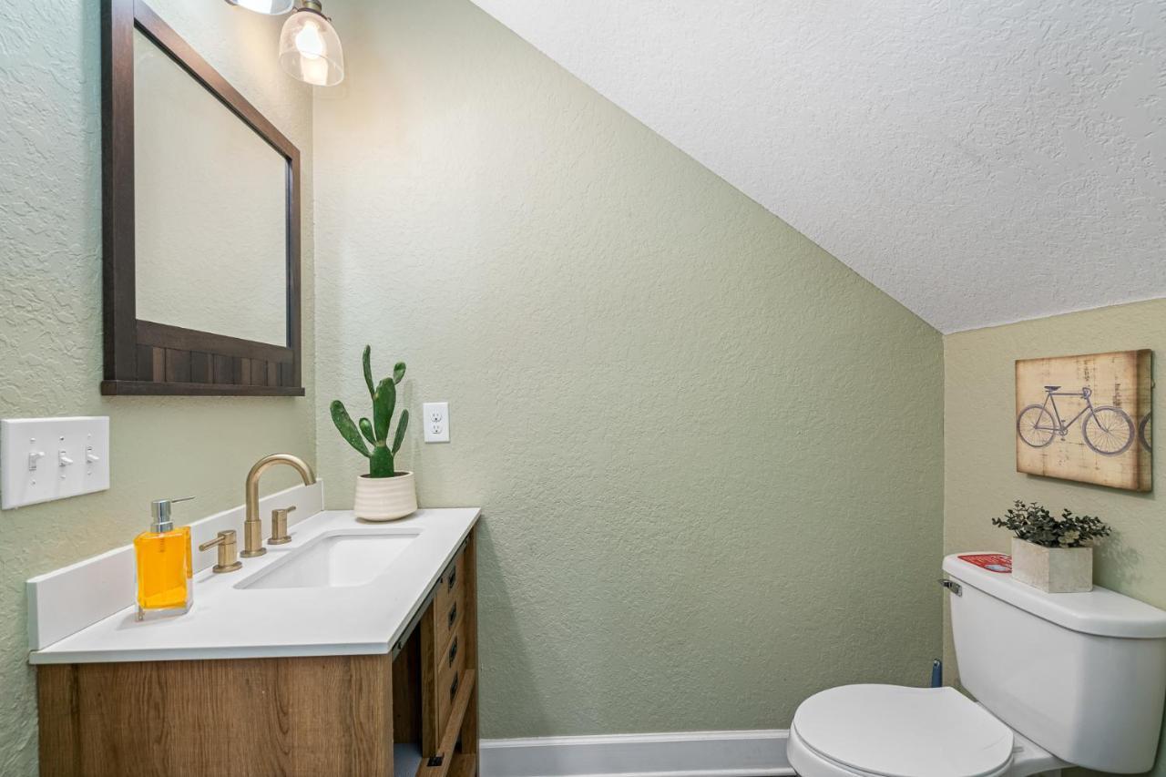 Cozy And Spacious 4br House With Pool In *