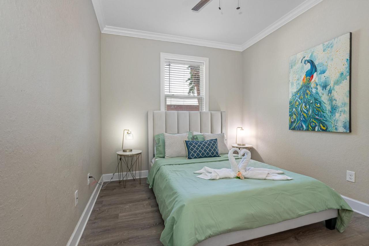Cozy And Spacious 4br House With Pool In *
