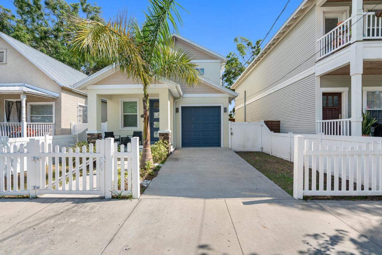 Cozy And Spacious 4br House With Pool In *