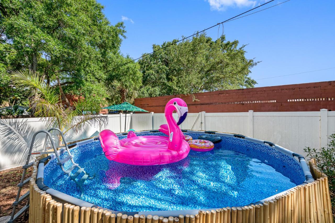 Cozy And Spacious 4br House With Pool In Holiday home *