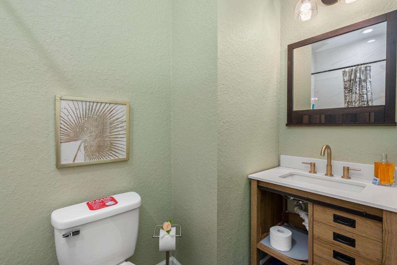Cozy And Spacious 4br House With Pool In * Tampa