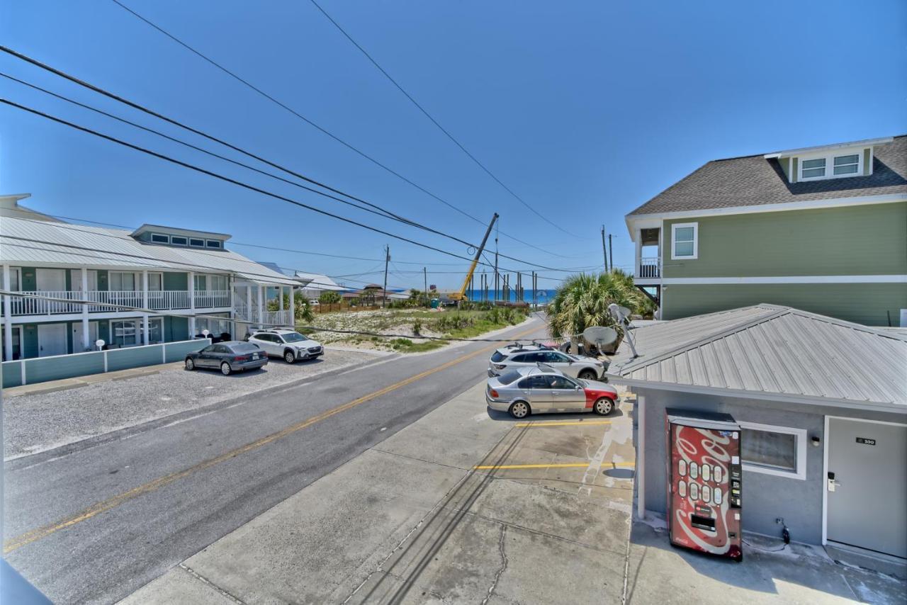 Aqua View Motel
