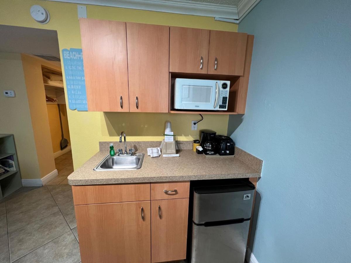 Pelican Pointe Clearwater Motel Clearwater Beach