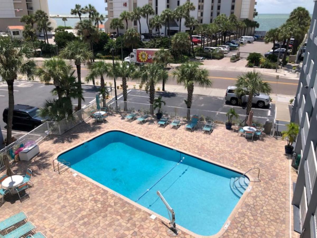 Pelican Pointe Clearwater Clearwater Beach