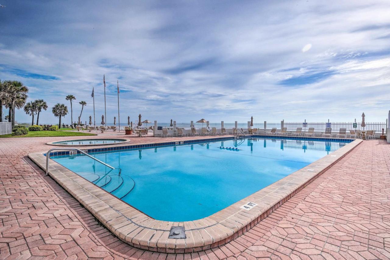 Daytona Vacation With Community Pool! Daytona Beach