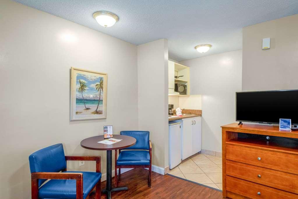 Hotel Bay Extended - Airport