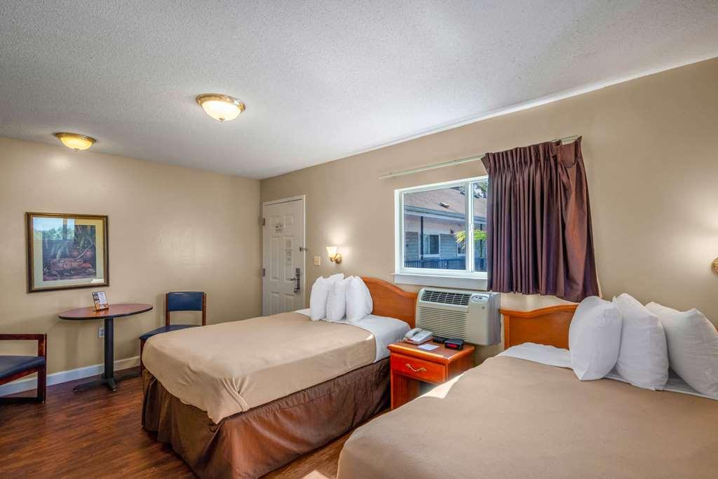 Bay Extended - Airport Hotel