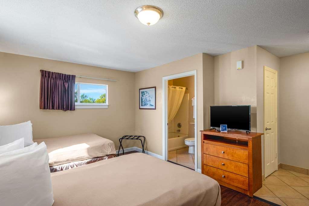 Bay Extended - Airport Hotel 2*