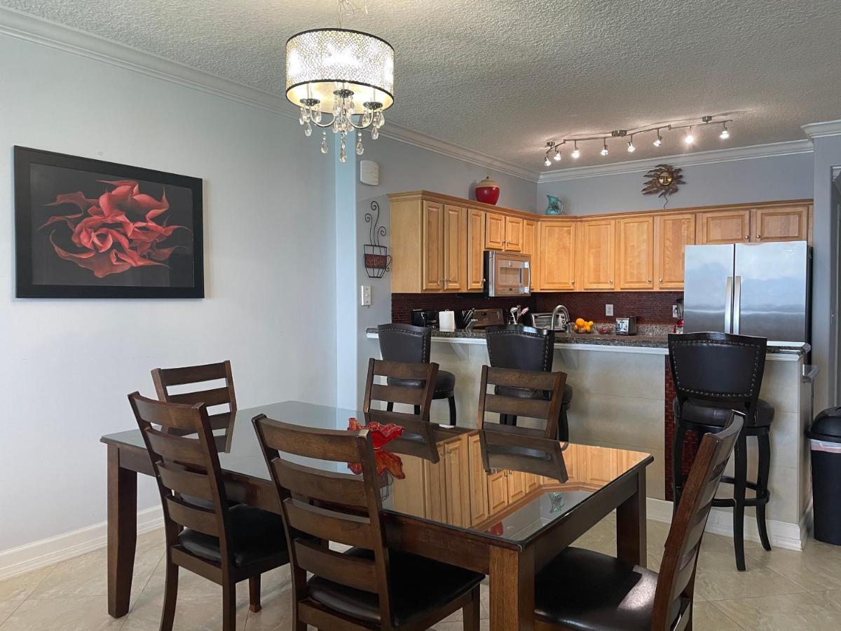 Tropic Winds 1701 Premium Corner Unit With 2 Parkings! Free Chairs Service! Apartment Panama City Beach