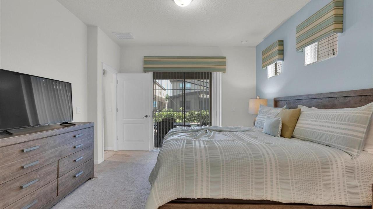 5448 Misty Oak Davenport