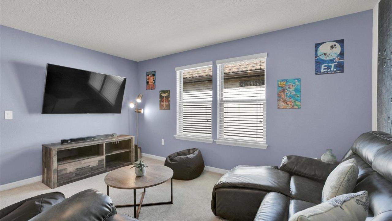 5448 Misty Oak *