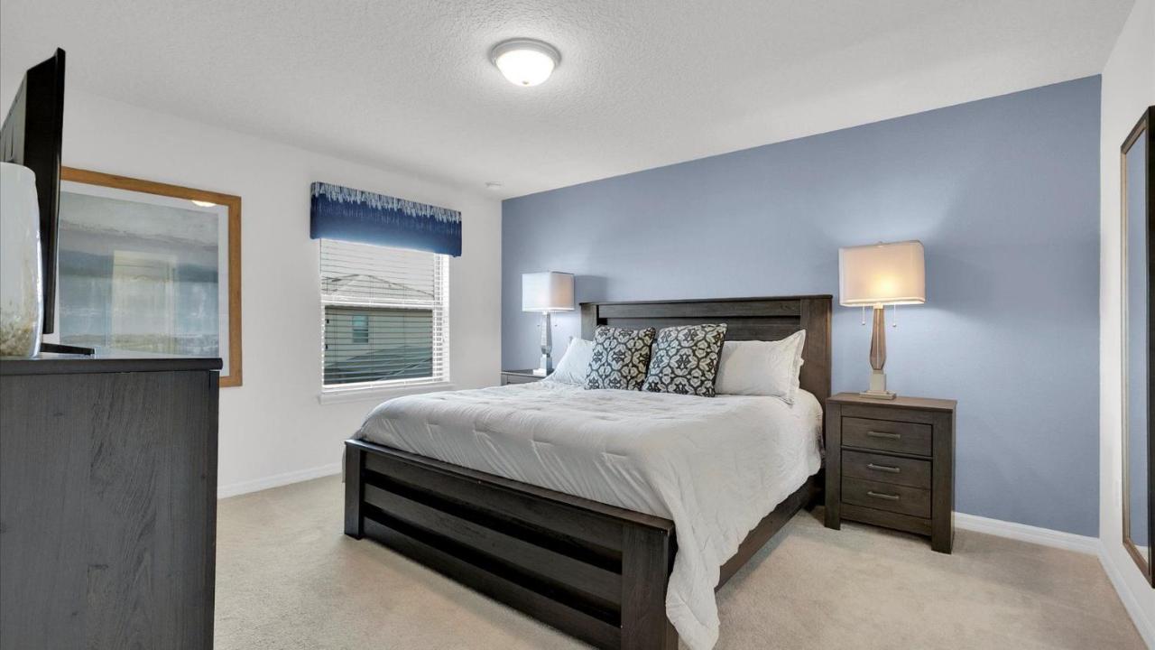 5448 Misty Oak *