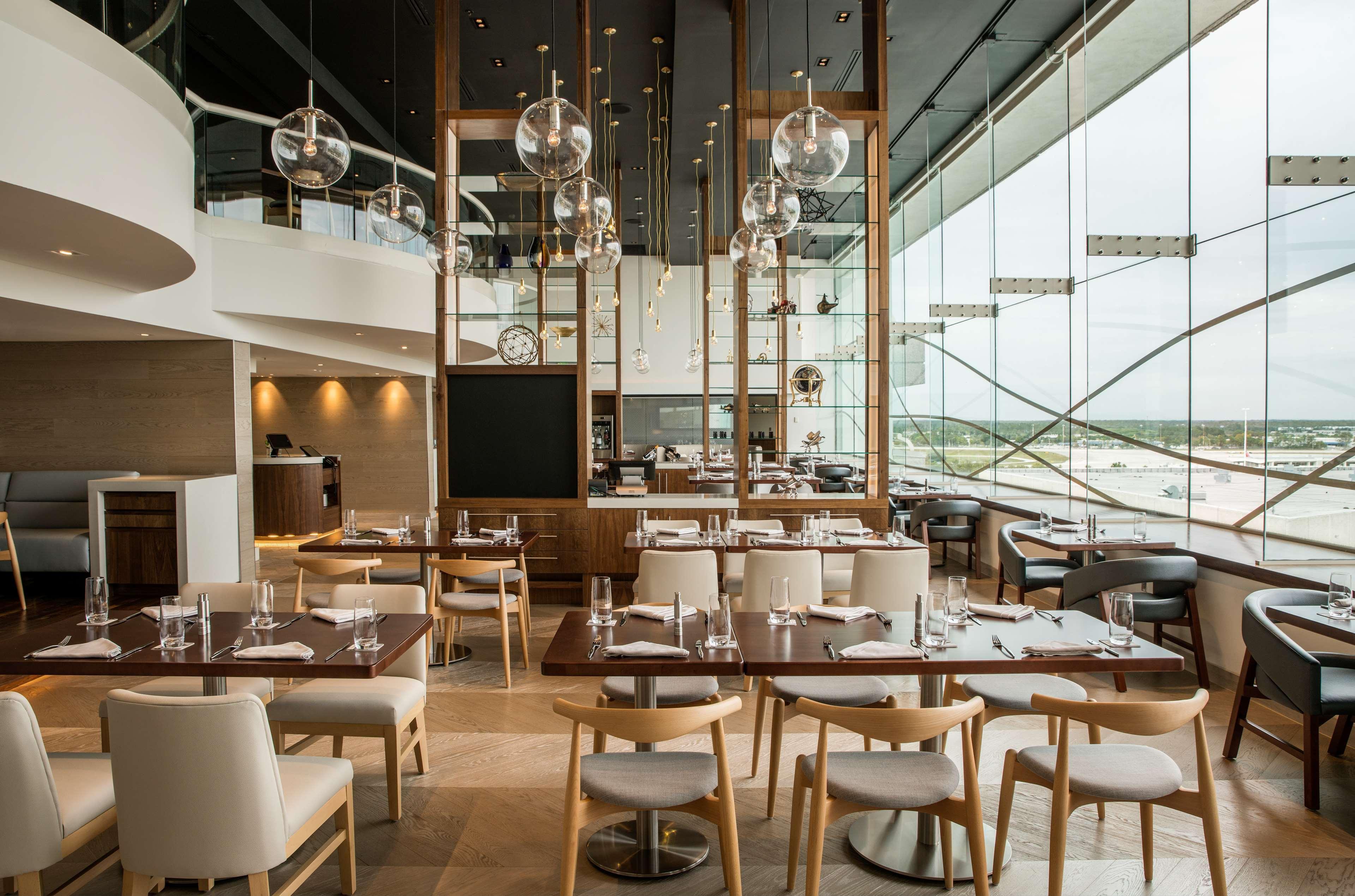 Hotel Hyatt Regency International Airport