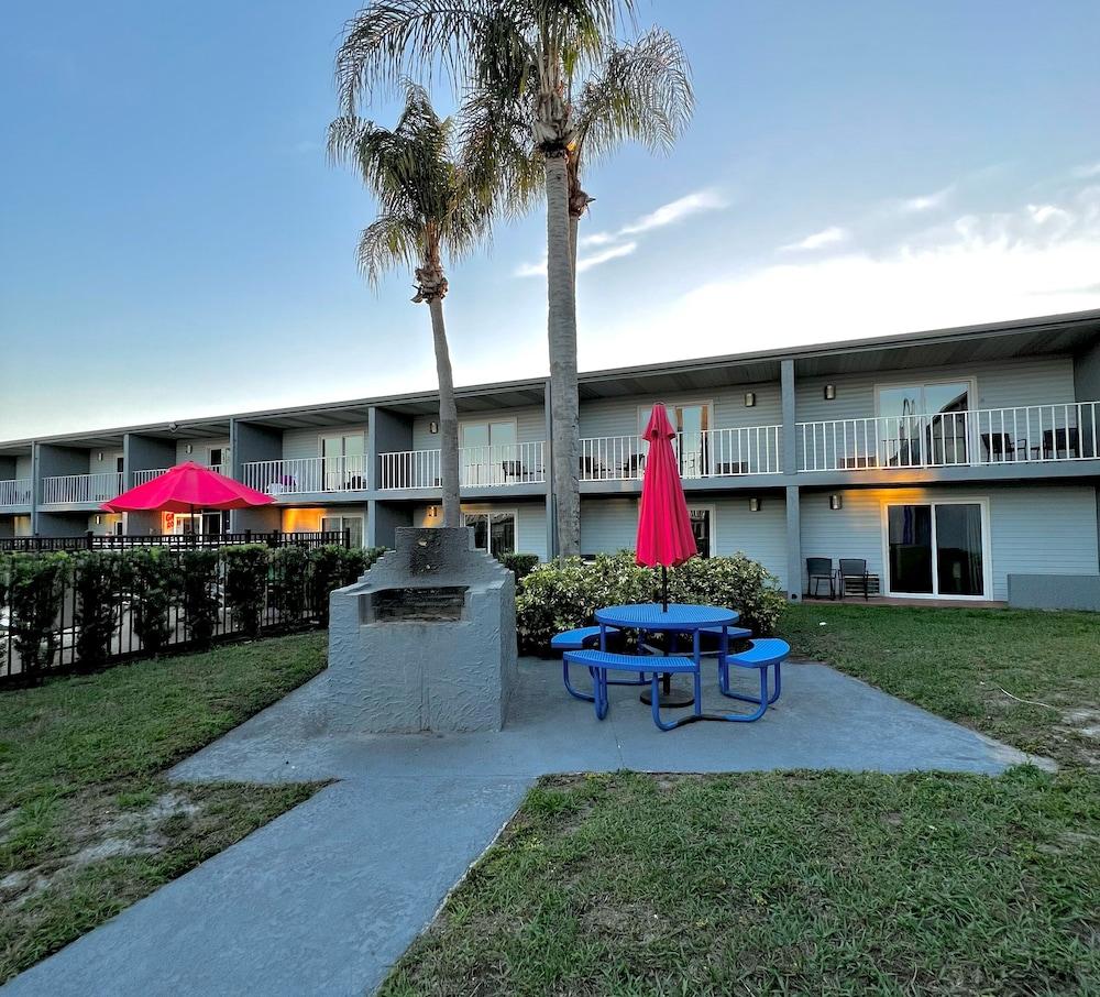 Celebration Suites Resort 3*