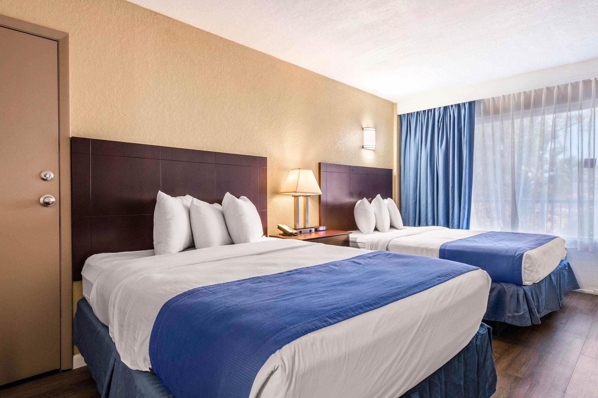 Rodeway & Lauderdale Airport & Cruise Port 3*